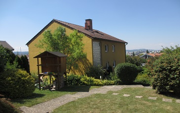Dreifamilienhaus in Kortal-Mnchingen